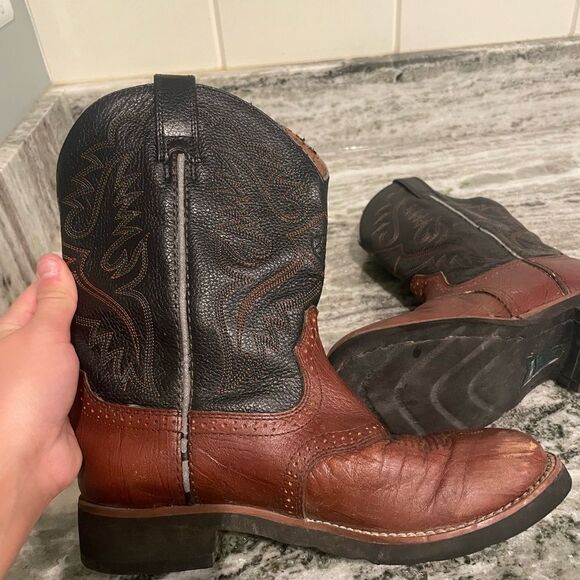 Ariat Western Boots - Picture 4 of 9